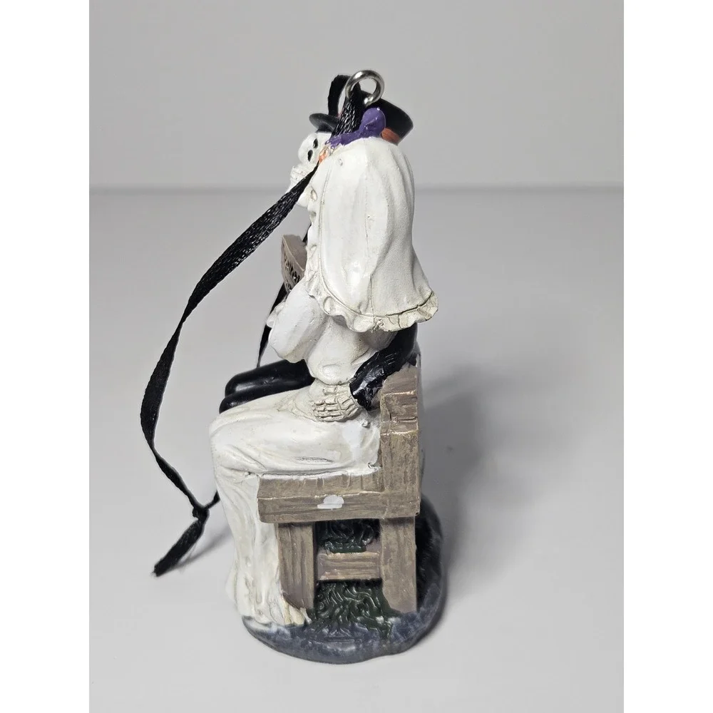 Cracker Barrel Halloween Skeleton Bride Groom Bench Ornament Together 4ever